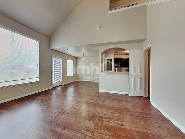 2618 Bammelwood Dr — Photo 5