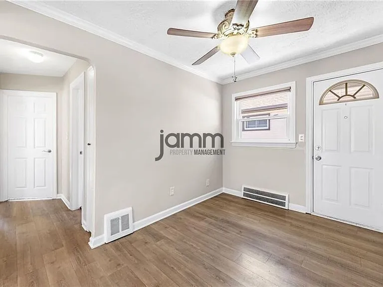 1653 Woodhurst Ave — Photo 9