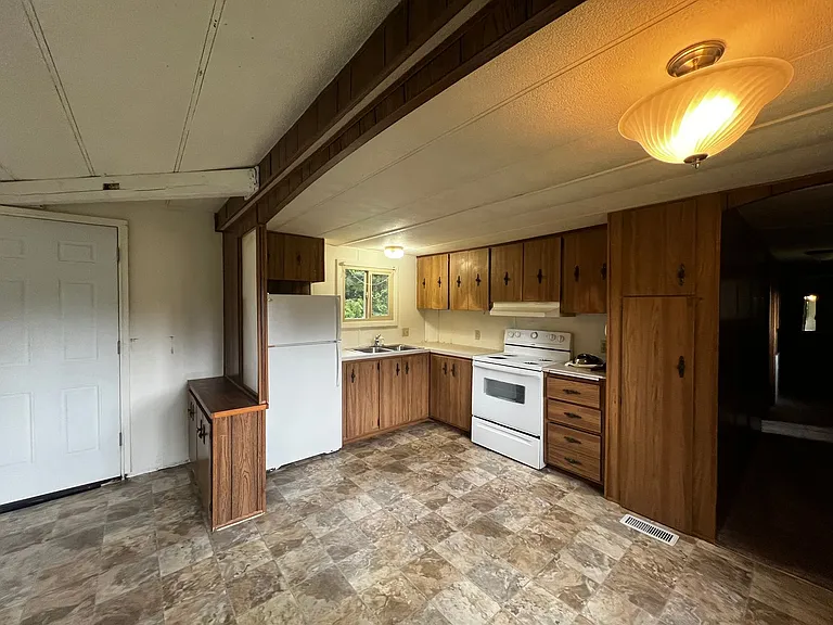 7592B Woodland Rd — Photo 6