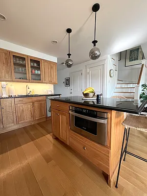 Rented by Compass | media 22