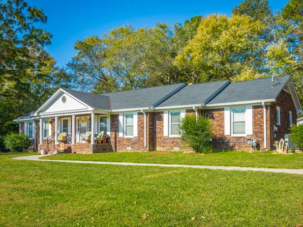 34 Lewis St, Summerville, GA 30747