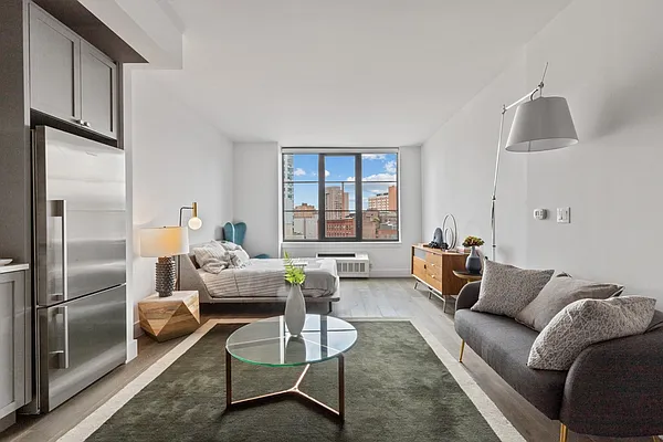 Rented by Greystar | media 8