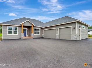 11810 E Apple Cir, Palmer, AK 99645