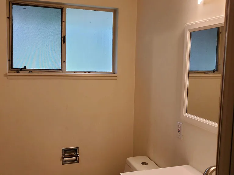 875 SW Cheltenham St — Photo 23