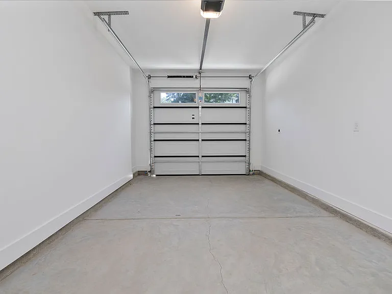 3127 Columbus Cir — Photo 27