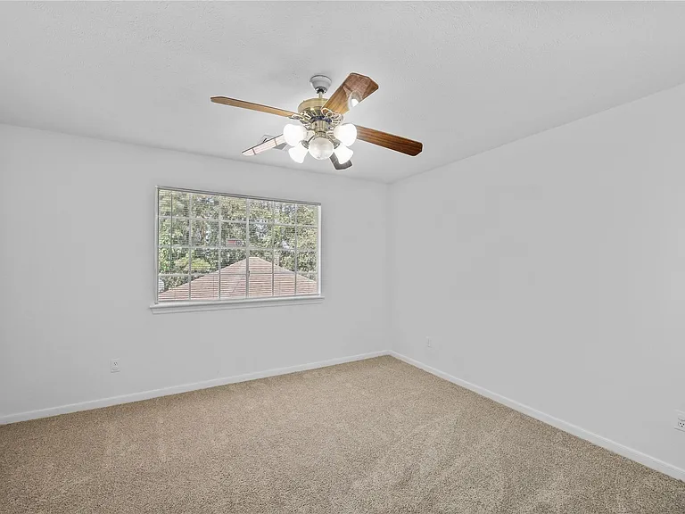5803 Ancient Oaks Dr — Photo 31