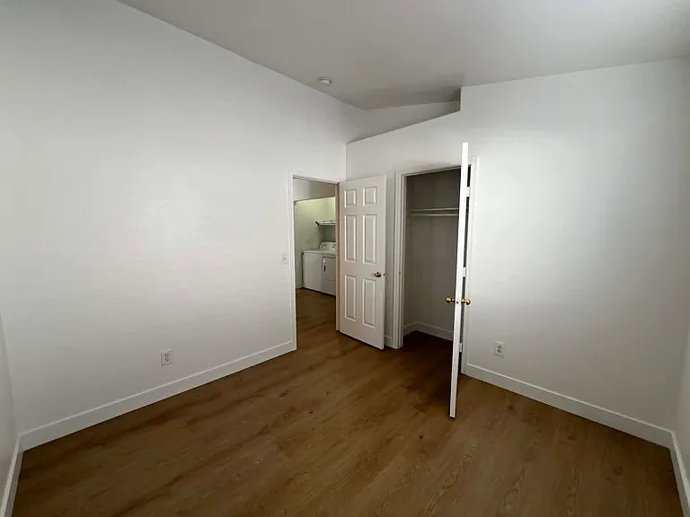7116 Old Village Ave — Photo 6