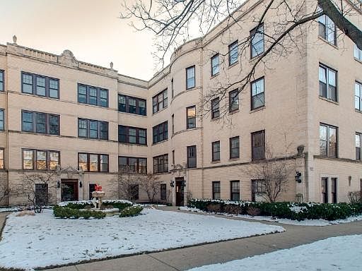 1st image of 912 Greenwood St #2