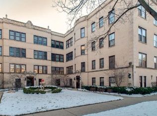 912 Greenwood St #2, Evanston, IL 60201