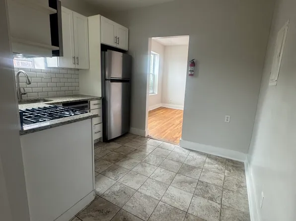 (undisclosed Address), West New York, NJ 07093