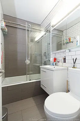 Rented by Luminous Realty | media 11