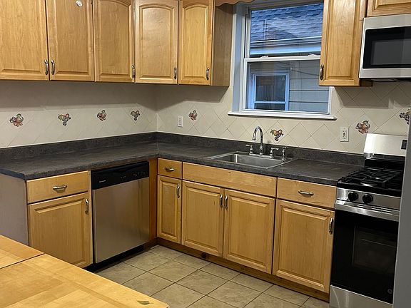 2nd image of 59 Stuyvesant Ave Floor 2