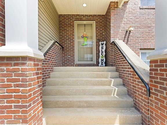 3rd image of 11217 Oakwood Dr Unit 69