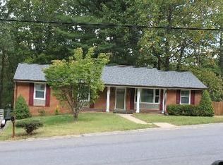 2761 Bobwhite Dr, Roanoke, VA 24018