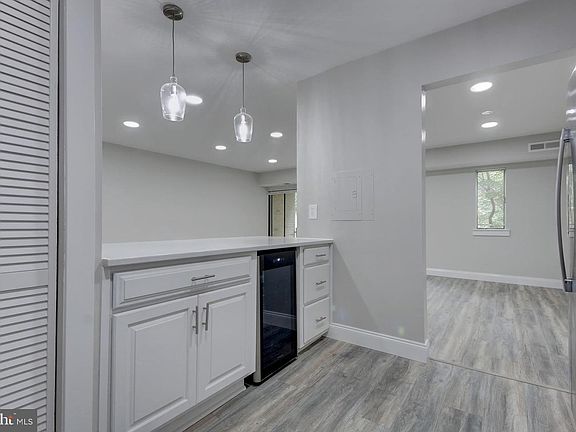 5th image of 12 Monroe St APT 202