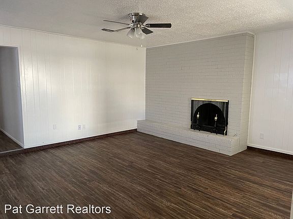 3rd image of 3815A 51st St