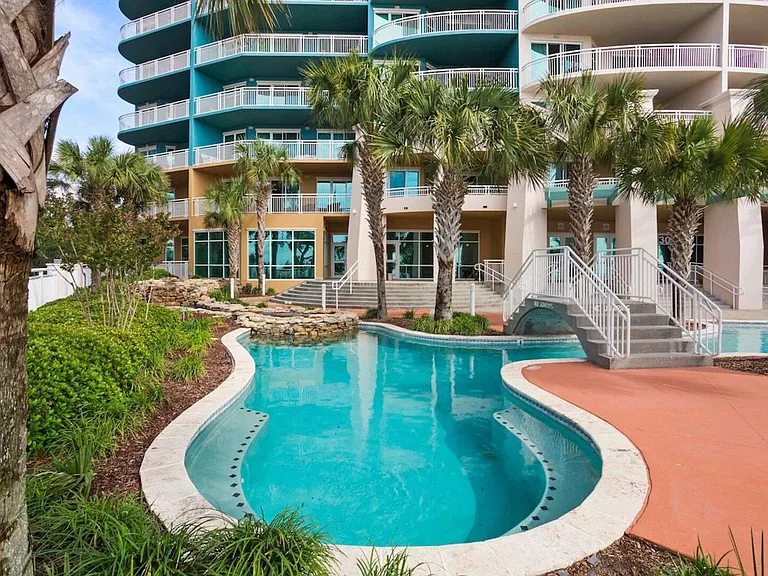 Beach Dr — Photo 4