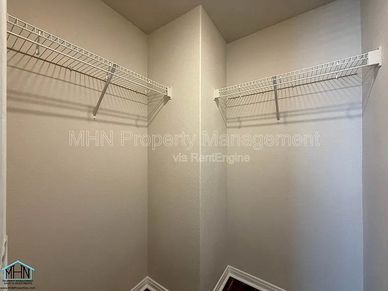 10950 Chippewa Trce — Photo 20