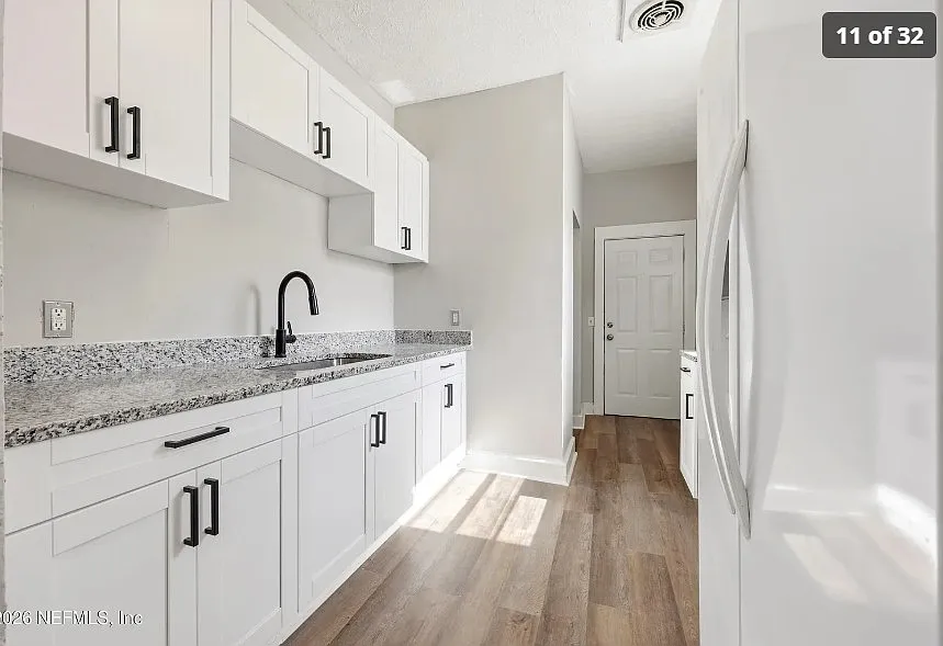 3 bed, 1025 sqft, $1,325 — Photo 2