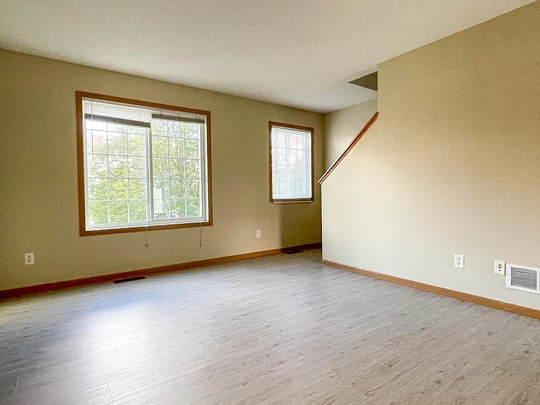 15513 Foghorn Ln — Photo 6