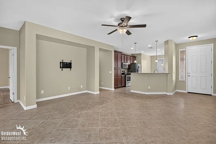 2 bed, 2.0 bath, 1390 sqft, $1,750 — Photo 4