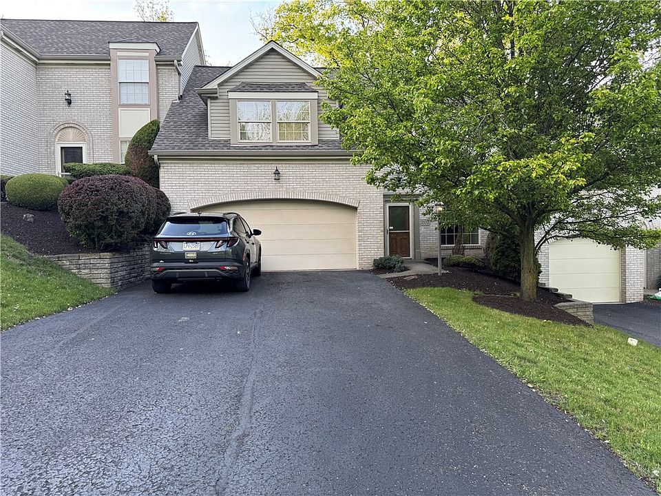 1st image of 202 Parkview Dr