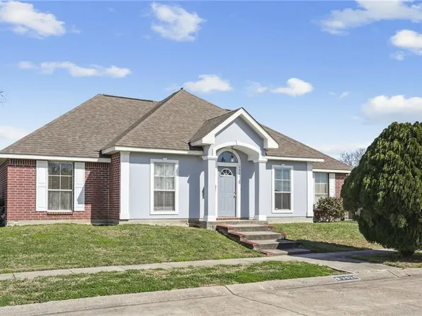 2925 Blythewood Dr, Gretna, LA 70056