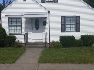 37 Leslie St, Cranston, RI 02910