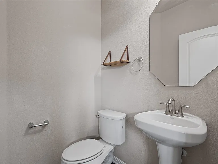 7337 Menchaca Rd #29 — Photo 10