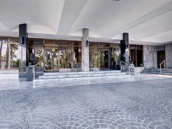 5th image of 5401 Collins Ave APT 1126