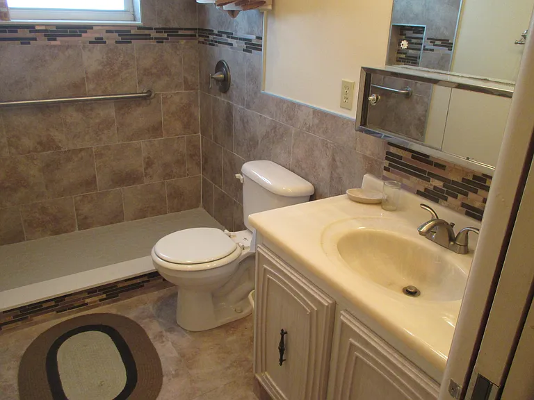 2715 Emory Dr E #C — Photo 15