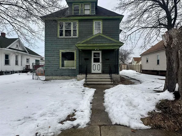 214 N 18th St, Escanaba, MI 49829