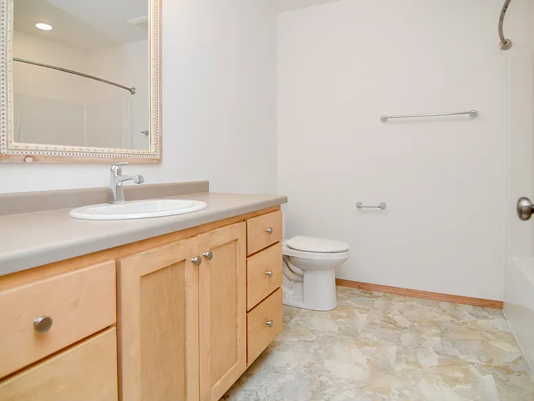 Second floor full bath