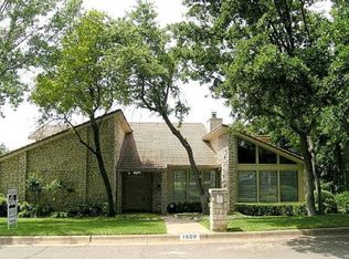 1500 Riverview Dr, Arlington, TX 76012