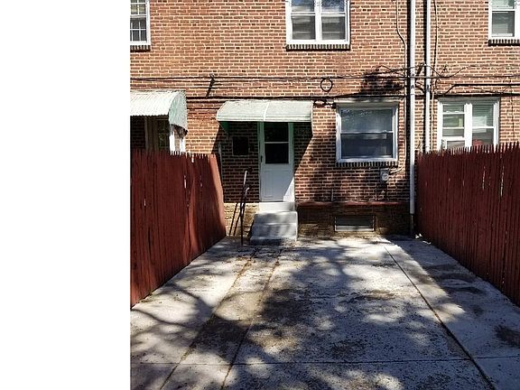 2nd image of 3759 Richmond St