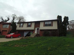 1608 Ravinia Rd, Charleston, WV 25314