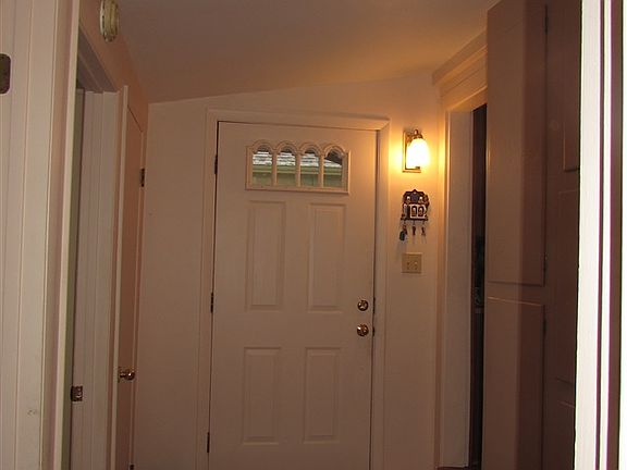 4th image of 3245 E Colony Ave