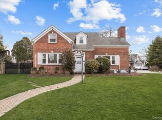 10 Madison Road, Scarsdale, NY 10583