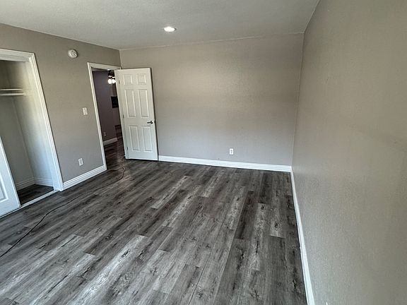 3rd image of 18407 E Roscoe Blvd