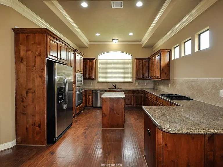 15615 Wood Brook Ln — Photo 13