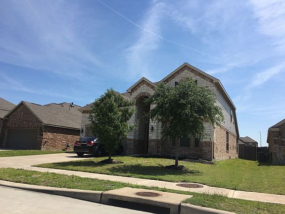 4th image of 2419 Tall Sequoia Dr
