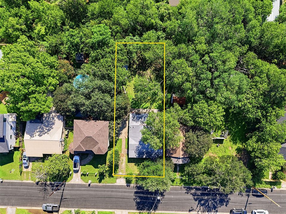 1st image of 1313 Perez St