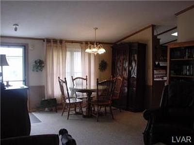 5th image of 185 Greenbriar Dr S