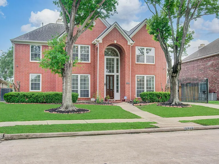 12427 Shadycrest Dr — Photo 3