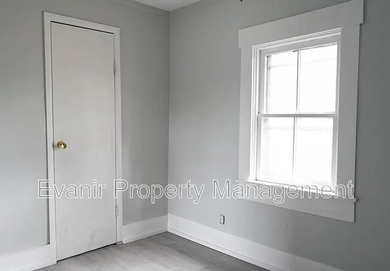 126 N Walnut St — Photo 24