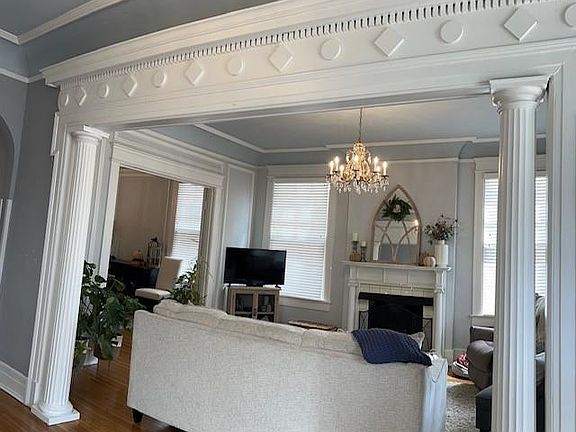 3rd image of 221 Jefferson Ave