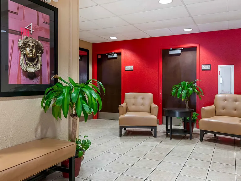 Lobby and Guest Check-in
