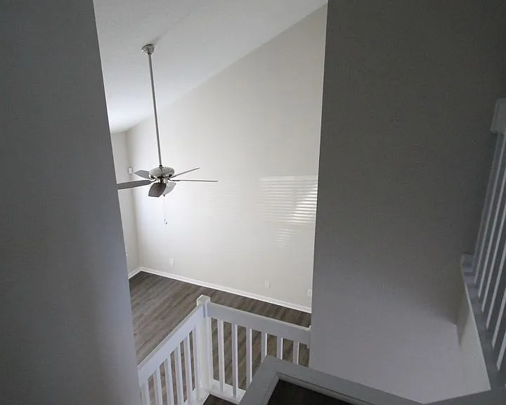 8065 Kennet Ln — Photo 18