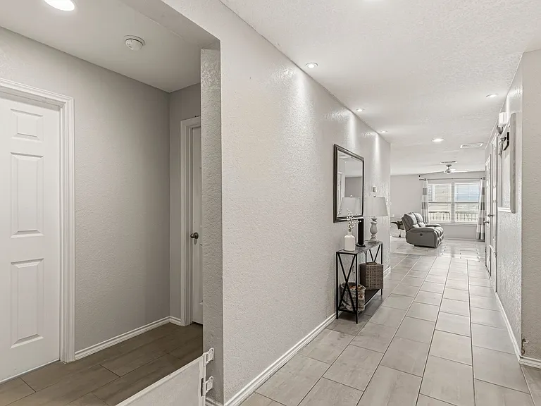 20803 Cape Coral — Photo 12