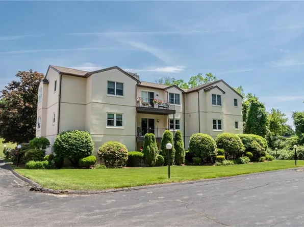 185 Manville Hill Rd APT 506, Cumberland, RI 02864